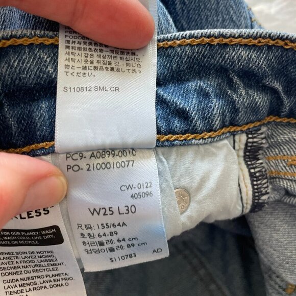 Levi's 70s High Rise Flare Leg Ripped Denim Dark Wash Casual Jeans Blue 25 - Picture 11 of 11